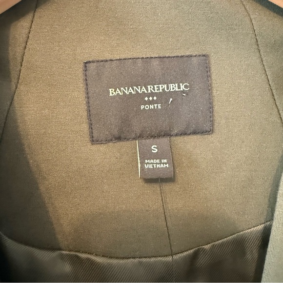 NWTs Banana Republic Women’s Ponte collarless blazer in olive green Size small - Picture 4 of 7